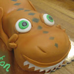 3-D dinosaur cake